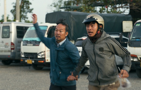 Trailer Lật mặt 8: Lê Tuấn Khang đóng vai gì, liệu có lướt qua vài giây? - Ảnh 4. Lật mặt 8 - Ảnh 4.
