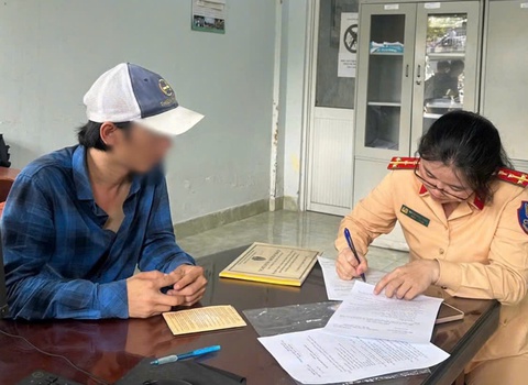 xe tải lạng lách - Ảnh 1.