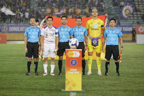Ba trọng tài Thái Lan và Malaysia làm việc ở vòng 19 V-League 2024 - 2025 - Ảnh 3. Ba trọng tài Thái Lan và Malaysia làm việc ở vòng 19 V-League 2024 - 2025 - Ảnh 3.