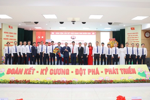EVNCPC đạt và vượt 10/11 chỉ tiêu nhiệm vụ - Ảnh 6.
