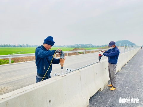 Ngắm cao tốc Bắc - Nam qua Hà Tĩnh trước ngày thông xe kỹ thuật - Ảnh 8.