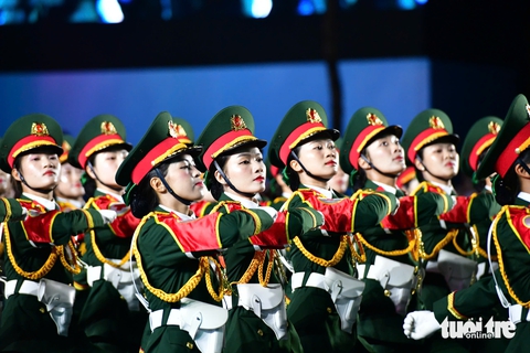 - Ảnh 3. diễu binh - Ảnh 13.