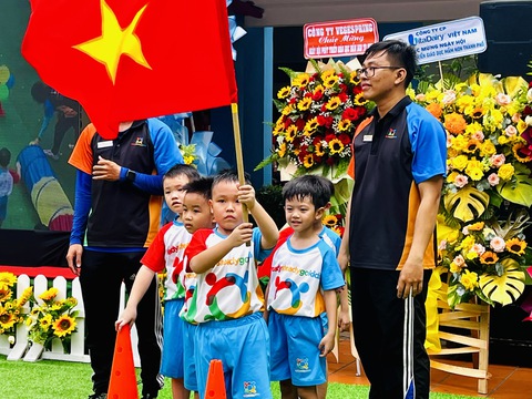 Yêu quá mầm non TP.HCM đồng diễn mừng 50 năm thống nhất đất nước - Ảnh 6.
