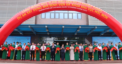Hoàn thành xây mới Bệnh viện Đa khoa khu vực Hóc Môn - Ảnh 1.