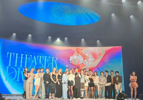 Đông Nhi trở lại với album mới, Diệu Nhi ôm mãi không rời - Ảnh 3. Đông Nhi - Ảnh 3.