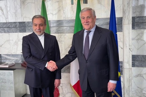 Cách đàm phán lạ thường giữa Mỹ - Iran: Đến Ý, nhờ Oman làm trung gian, vào 2 căn phòng - Ảnh 1.