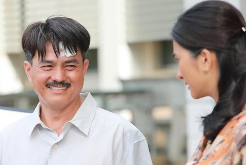 Mẹ biển: Cuộc tình 'chấn động tâm can' của Ba Sịa - Ảnh 1. Mẹ biển - Ảnh 1.