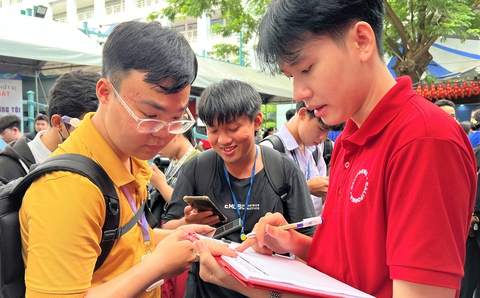 Lương 20 triệu cho người vừa ra trường được không? - Ảnh 1. lương 20 triệu - Ảnh 1.
