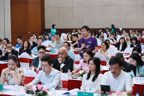 ABBANK năm 2025: Kế hoạch lợi nhuận 1.800 tỉ đồng, tập trung phát triển bền vững - Ảnh 2.