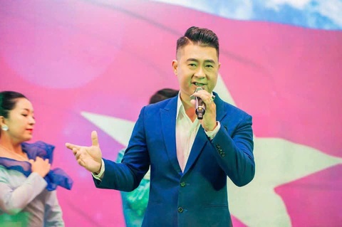 Ca sĩ Nhất Sinh, nghệ sĩ múa Linh Nga ủng hộ Lê Anh Tuấn làm live show - Ảnh 3. Lê Anh Tuấn - Ảnh 2.