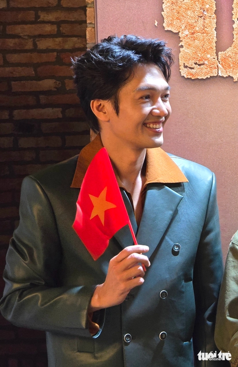 Quang Tuấn: Tư Đạp liều lĩnh và cảnh nóng đẹp đẽ trong 'Địa đạo' - Ảnh 2. Địa đạo - Ảnh 3.