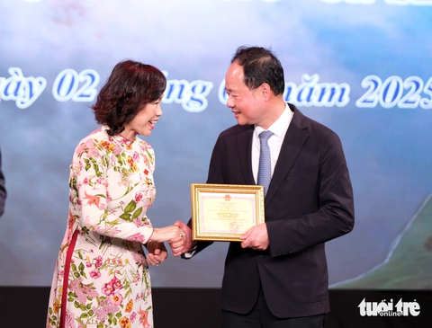 Tôn vinh 50 gia đình nhân kỷ niệm 50 năm giải phóng Đà Lạt - Ảnh 1.