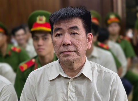 Chủ tịch Trung Hậu 30 năm tù, Cựu Chủ tịch An Giang nhận 8 năm 6 tháng tù - Ảnh 1. An Giang - Ảnh 1.