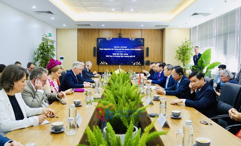 Vua Bỉ dự khai trương tổ hợp văn phòng dịch vụ Khu công nghiệp Bắc Tiền Phong - Ảnh 2.