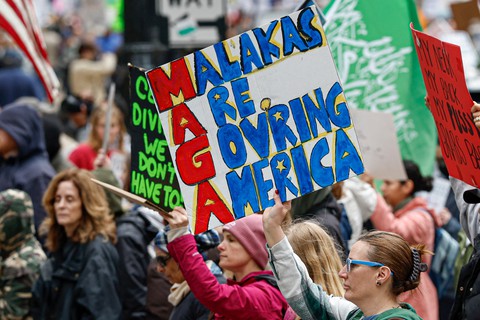 Hàng trăm cuộc biểu tình phản đối ông Trump ở Mỹ - Ảnh 1. ông Trump - Ảnh 1.