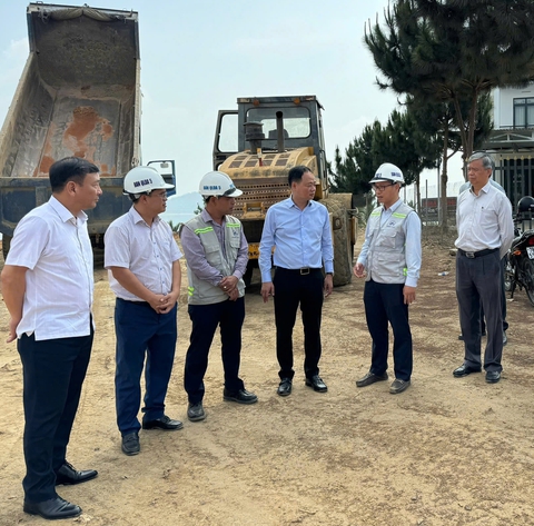 Những cung đường kết nối rộng mở cho tỉnh Lâm Đồng mới sau sáp nhập - Ảnh 1.