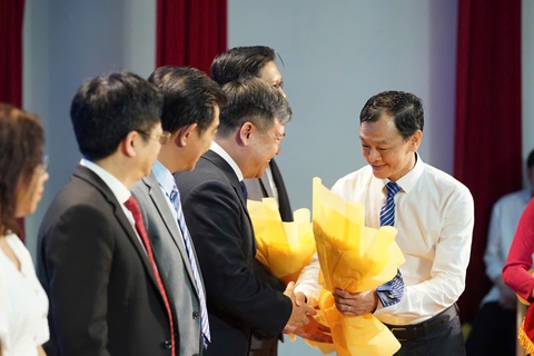 Đừng để người bệnh đi tầm soát đột quỵ tốn tiền không cần thiết - Ảnh 1.