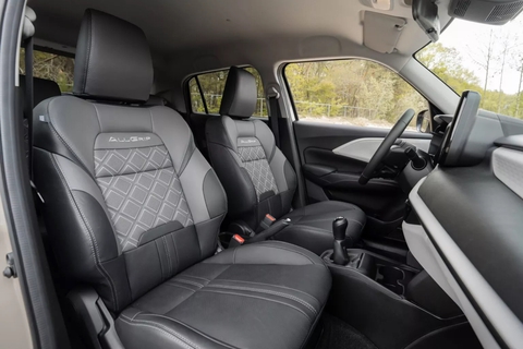 Suzuki Swift có bản này dễ thu hút dân chơi: Sở hữu loạt đồ chơi off-road, giá dễ ngang Jimny nếu về Việt Nam- Ảnh 3. Suzuki Swift có bản off-road 'nặng ký', giá nhỉnh hơn Jimny - Ảnh 2.