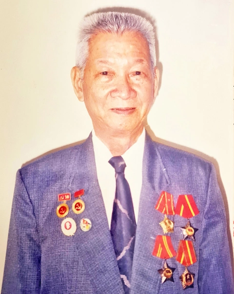 30-4-1975: Ngày trở về - Kỳ cuối: Ngày trùng phùng nước mắt chảy vào lòng - Ảnh 1. Việt Minh - Ảnh 1.