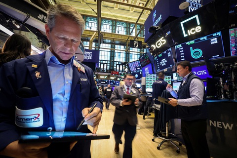 Ông Trump đổ lỗi kinh tế tăng trưởng chậm nếu Fed không hạ lãi suất - Ảnh 1. Ông Trump lại phàn nàn khả năng kinh tế tăng trưởng chậm nếu Fed không hạ lãi suất - Ảnh 1.