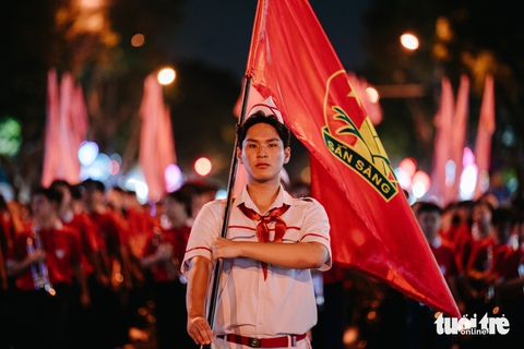 Đội nghi lễ nhỏ tuổi góp mặt trong đại lễ 50 năm thống nhất đất nước - Ảnh 2. Đội nghi lễ nhỏ tuổi góp mặt trong đại lễ 50 năm thống nhất đất nước - Ảnh 2.