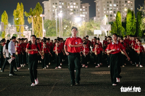 Đội nghi lễ nhỏ tuổi góp mặt trong đại lễ 50 năm thống nhất đất nước - Ảnh 3. Đội nghi lễ nhỏ tuổi góp mặt trong đại lễ 50 năm thống nhất đất nước - Ảnh 3.