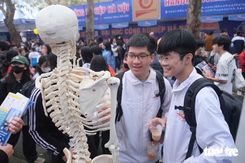 12 trường thuộc Đại học Quốc gia Hà Nội quy đổi IELTS từ 5.5 - Ảnh 1.