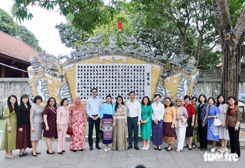 Phu nhân thủ tướng - Ảnh 6.