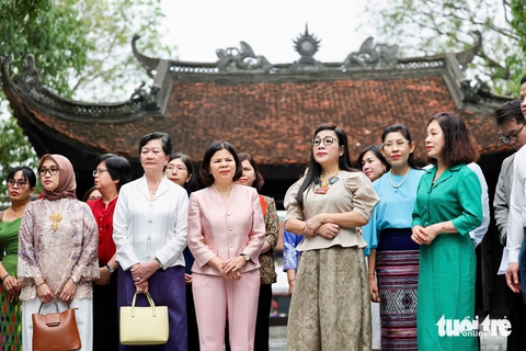 Phu nhân thủ tướng - Ảnh 7.