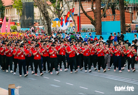 Đội nghi lễ nhỏ tuổi góp mặt trong đại lễ 50 năm thống nhất đất nước - Ảnh 1. Đội nghi lễ nhỏ tuổi góp mặt trong đại lễ 50 năm thống nhất đất nước - Ảnh 1.