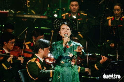 Tái hiện chiến thắng vẻ vang của dân tộc qua 'Bài ca thống nhất' - Ảnh 5. Bài ca thống nhất - Ảnh 5.