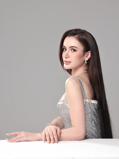Nhan sắc như búp bê của Miss Grand Canada 2025 - Ảnh 4. Miss Grand - Ảnh 4.
