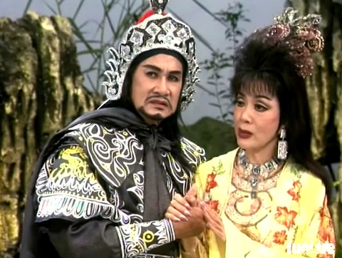 Bồi hồi với nghệ sĩ cải lương Mỹ Châu trong vở Hoa độc trong vườn - Ảnh 1.
