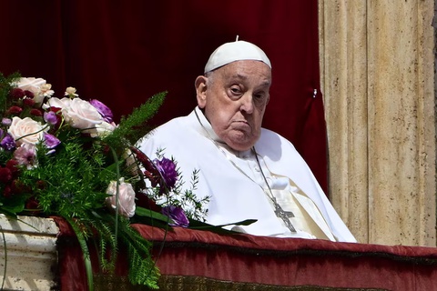 Toàn thế giới hướng về Vatican để tiếc thương Giáo hoàng Francis - Ảnh 1. Diễn viên Whoopi Goldberg và nhiều người nổi tiếng tiếc thương Giáo hoàng - Ảnh 1.