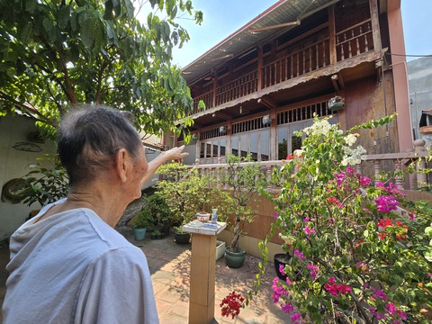 Thủ Đức cho rà soát hồ sơ vụ hộ dân tá hỏa vì tiền sử dụng đất vọt lên 5,45 tỉ đồng - Ảnh 1.