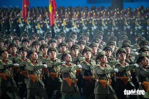 diễu binh - Ảnh 2.