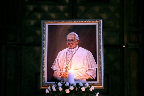 Vatican công bố nguyên nhân Giáo hoàng Francis qua đời - Ảnh 1.