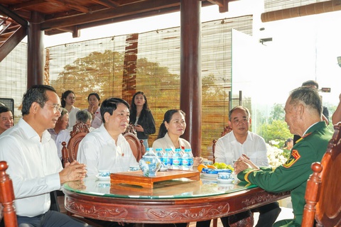 dâng hương - Ảnh 4.