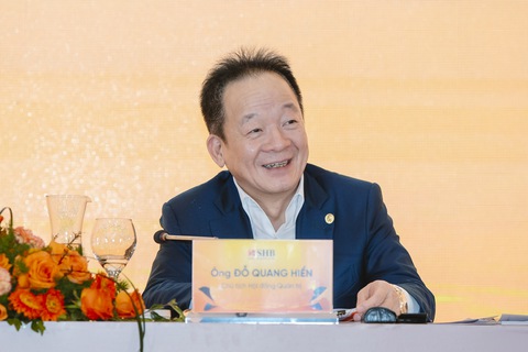 Chủ tịch các ngân hàng trấn an cổ đông trước tác động thuế quan của Mỹ - Ảnh 1.