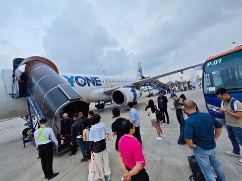 Cục Hàng không yêu cầu tăng chuyến bay đêm, đảm bảo quyền lợi của khách dịp  30-4 - Tuổi Trẻ Online
