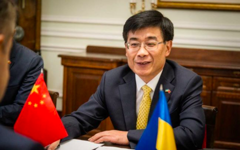 Ukraine triệu tập đại sứ Trung Quốc - Ảnh 1.