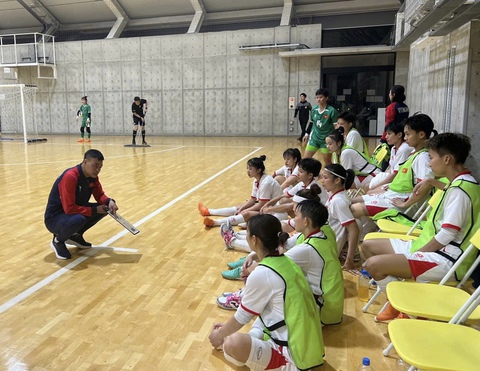 Tuyển futsal nữ Việt Nam thắng CLB Nhật Bản - Ảnh 2.