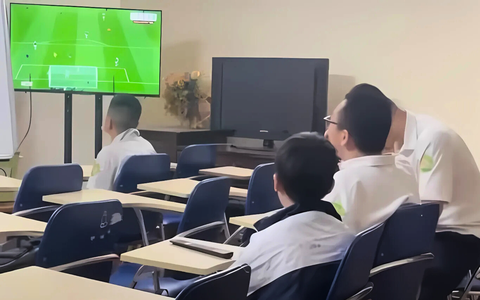 Hà Nội tạm dừng hoạt động trung tâm dạy thêm 500 học sinh ở quận Đống Đa - Ảnh 1.