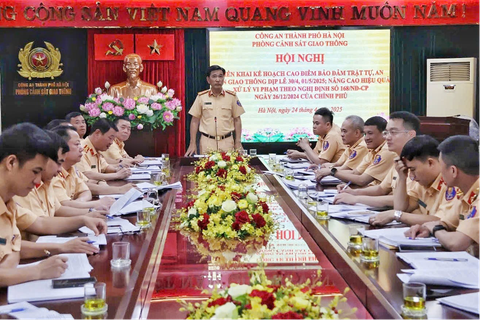 CSGT Hà Nội: Lượng xe sẽ tăng đột biến dịp lễ, tuần tra mạnh, xử lý nghiêm - Ảnh 1.