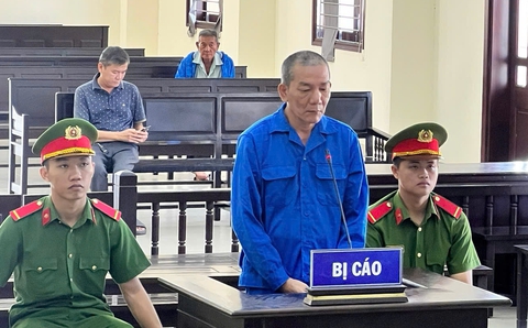 Mâu thuẫn từ việc quét rác, đâm luôn 4 người, nạn nhân có cả trẻ 10 tuổi - Ảnh 1.