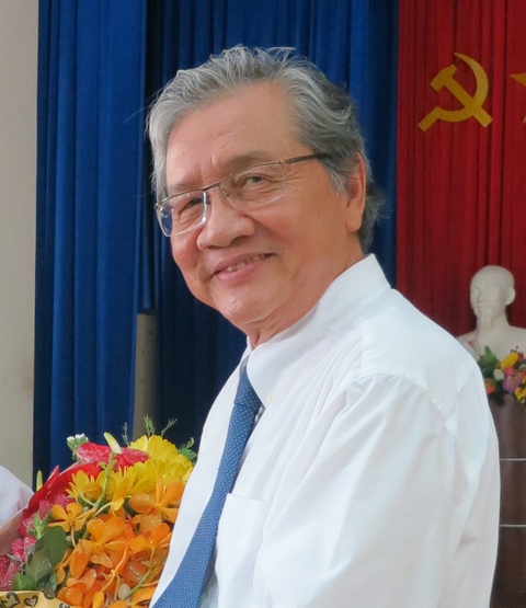 Tôn vinh gương mặt tiêu biểu của TP.HCM 50 năm qua: Nguyễn Chấn Hùng - Cây đại thụ ngành ung bướu - Ảnh 4. Nguyễn Chấn Hùng - Ảnh 4.