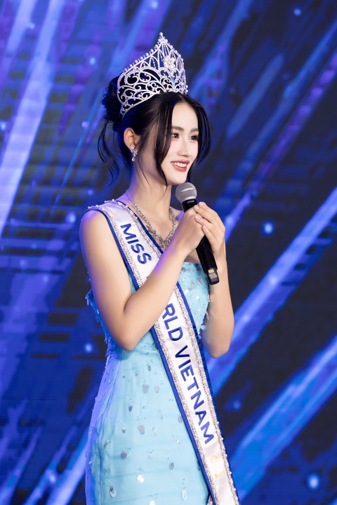 Ý Nhi - Ảnh 1.