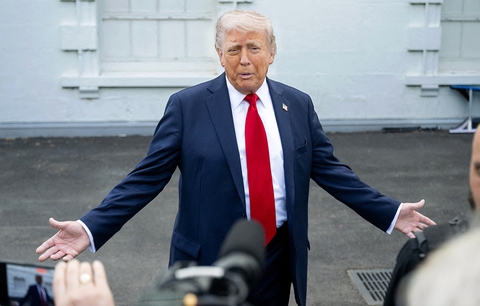 12 bang Mỹ kiện ông Trump vì thuế quan - Ảnh 1.