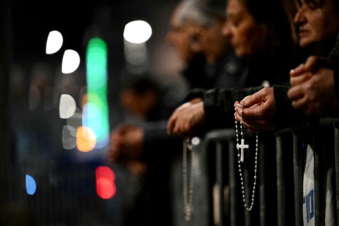 Hình ảnh đầu tiên về ngôi mộ của Giáo hoàng Francis - Ảnh 4.