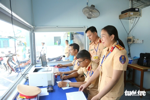 lái xe - Ảnh 1.